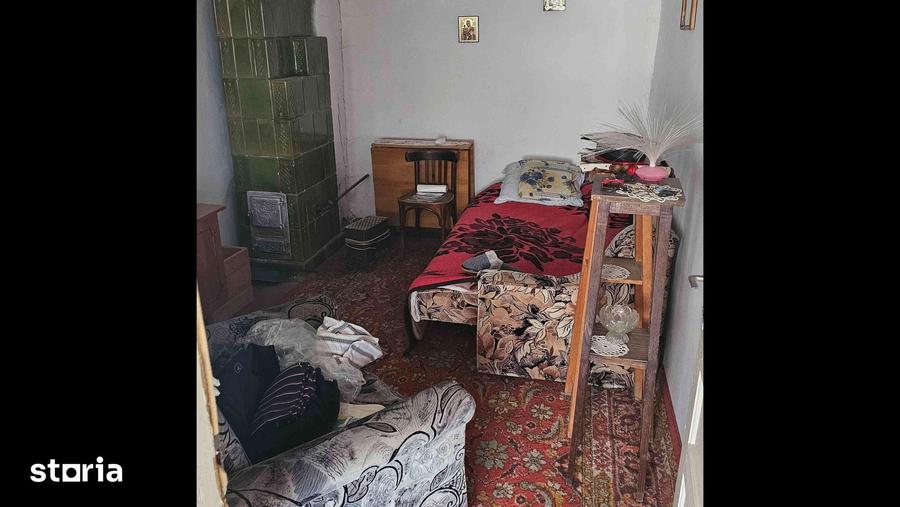 Casă cu 6 camere cu Teren 765 Mp în Central