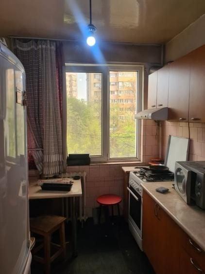 Apartament cu 2 camere decomandat în Baba Novac