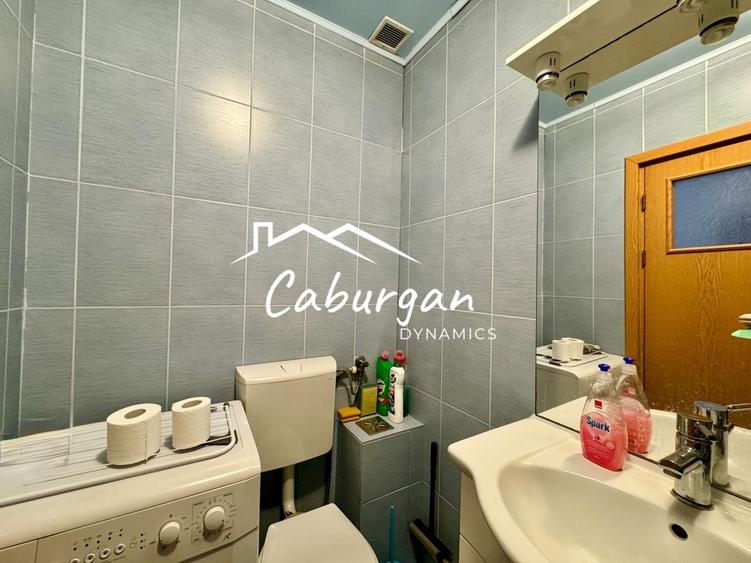 Apartament cu 3 camere semidecomandat în Central