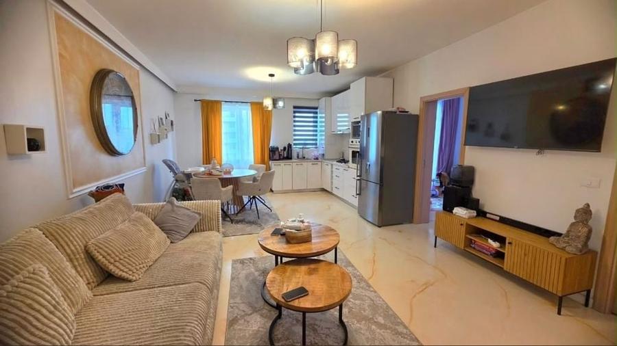 Apartament cu 3 camere decomandat în Central