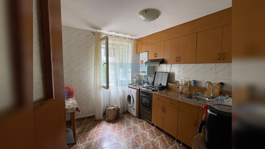 Apartament cu 2 camere decomandat, mobilat în Politehnica