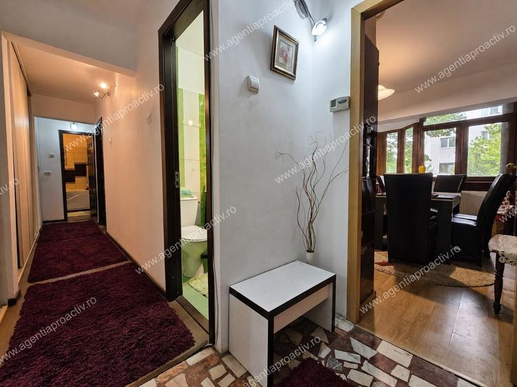 Apartament cu 3 camere decomandat în Siderurgiștilor