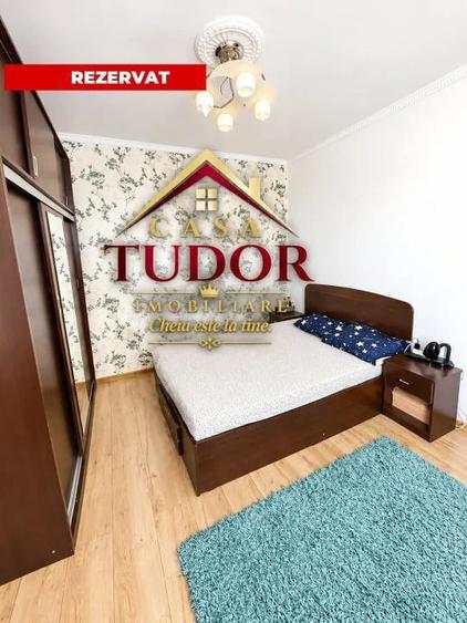 Apartament cu 3 camere decomandat în Bere