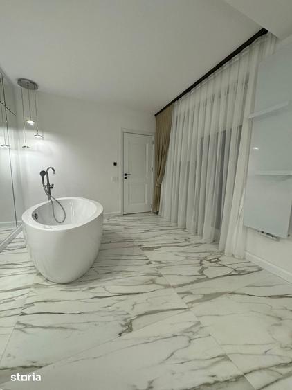 Casă cu 5 camere cu Teren 425 Mp în Mărăști