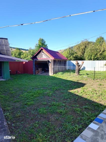 Casă cu 2 camere cu Teren 1300 Mp în Crăcăoani