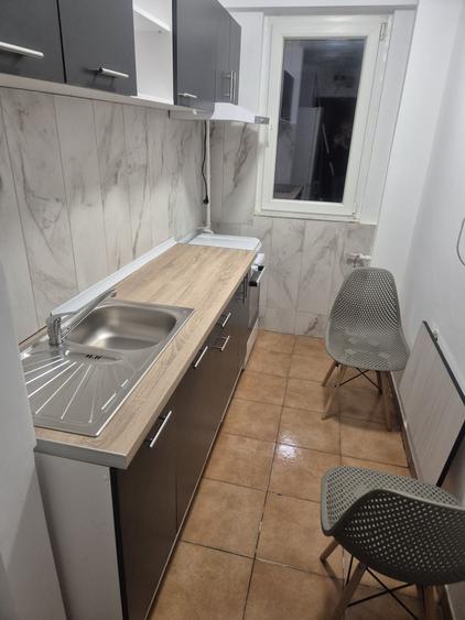 Apartament cu 2 camere semidecomandat în Dobroești
