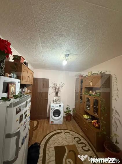 Apartament cu 3 camere nedecomandat, mobilat în Central