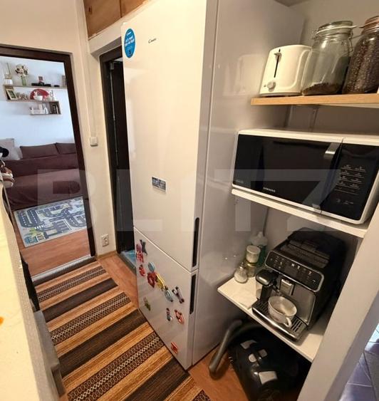 Apartament 2 camere, 37.70 mp, zona Craiovita Noua - statia 30 - 9