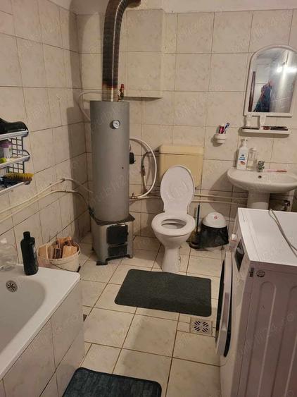 Casă cu 5 camere cu Teren 100 Mp în Pietroșani