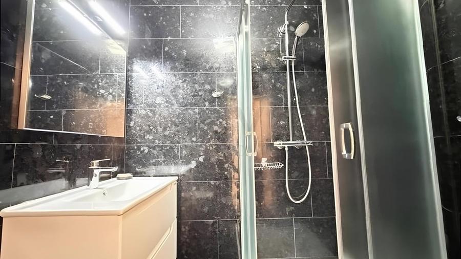 Apartament cu 3 camere decomandat, mobilat în Kiseleff