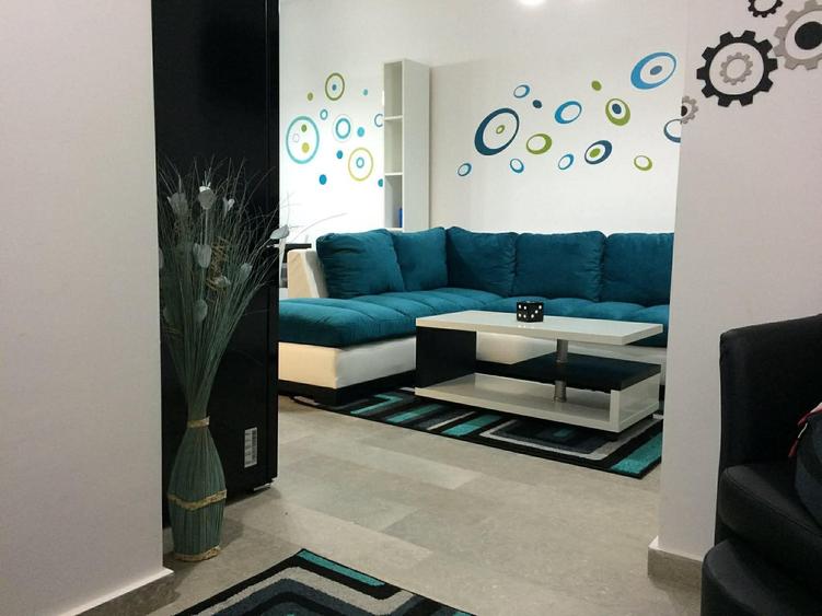 Apartament cu 3 camere decomandat în Central