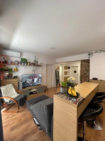 Apartament cu 2 camere semidecomandat, mobilat în Giurgiului