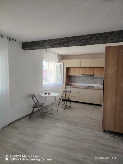 Casă cu 3 camere în Pecineaga