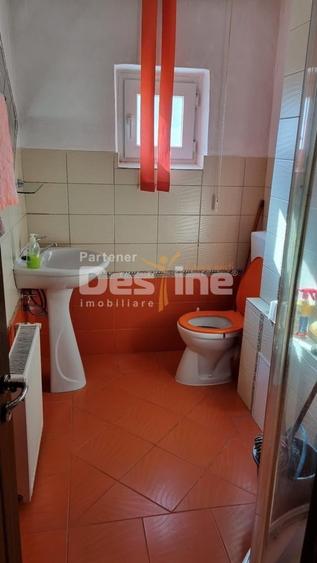 Apartament cu 2 camere semidecomandat în Dâmbovița
