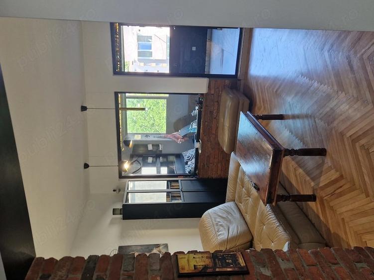 Apartament cu 3 camere semidecomandat în Central
