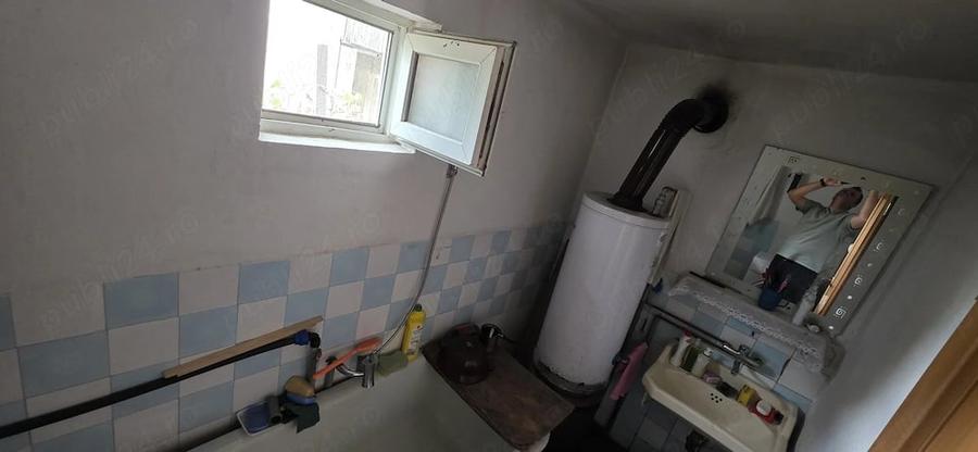 Casă cu 3 camere cu Teren 1600 Mp în Exterior Vest