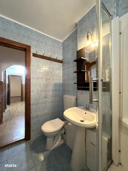 Apartament cu 3 camere decomandat în Micro 13