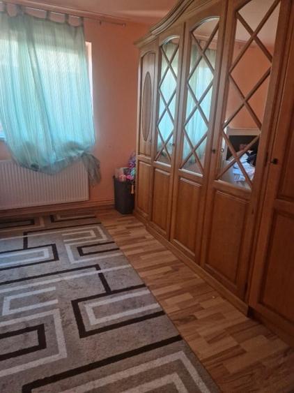 Casă individuală cu 3 camere cu Garaj în Cristești