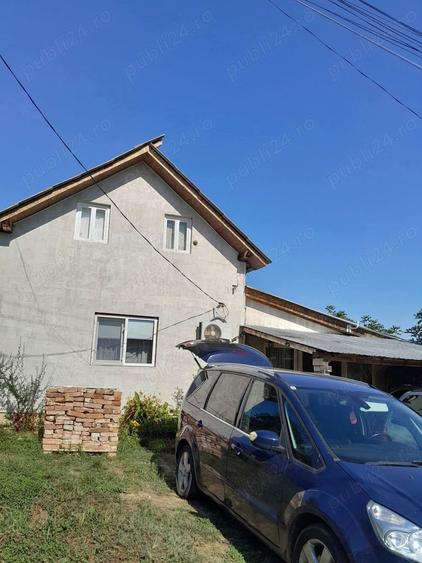Casă cu 7 camere cu Teren 1420 Mp în Dumbrava