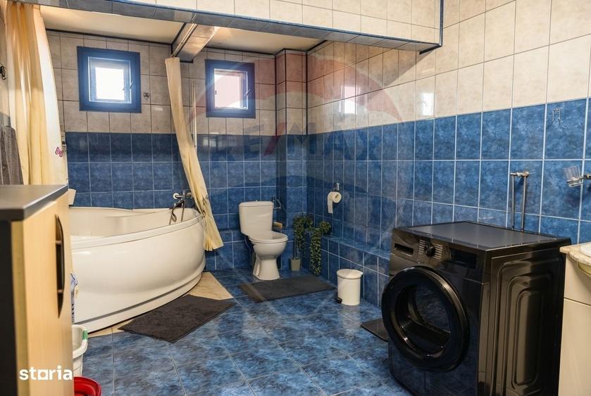 Casă cu 4 camere cu Teren 946 Mp în Central