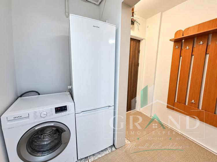 Apartament cu 2 camere semidecomandat, mobilat în Mărăști