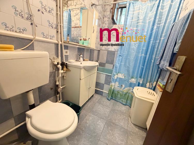 Apartament cu 2 camere decomandat în Central