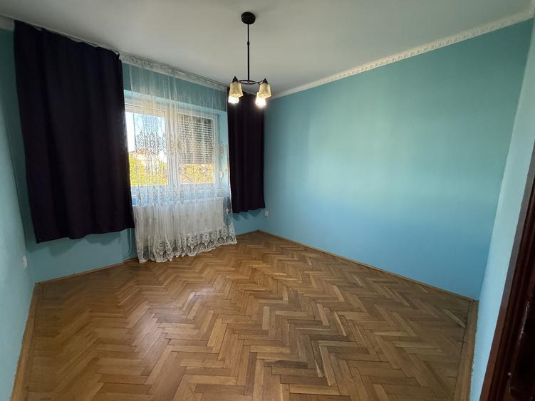 Apartament cu 4 camere decomandat în Elisabetin