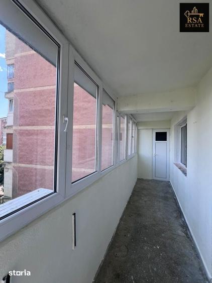 Apartament cu 3 camere decomandat în Ostroveni