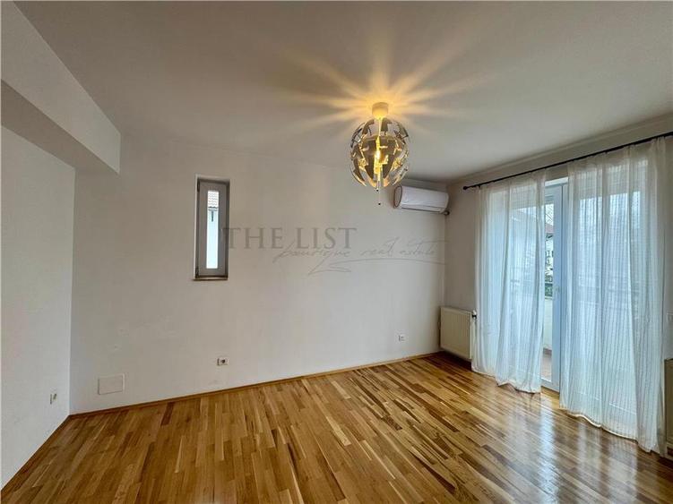 Duplex cu 5 camere cu Canalizare în Iancu Nicolae
