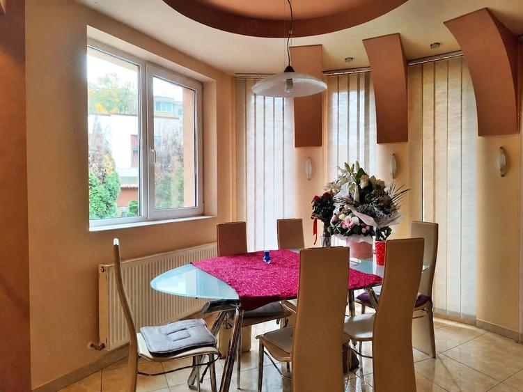 Casă cu 4 camere cu Teren 298 Mp în Rogerius