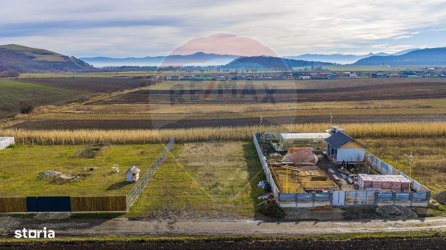 Teren intravilan cu CU-BOD- ZONA CISMASU- 1,020mp / Strada Iasomiei - 4