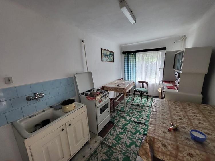Casă cu 4 camere în Dosu Bricii