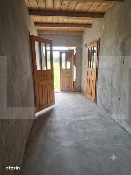 Casă cu 10 camere cu Teren 10000 Mp în Cotu