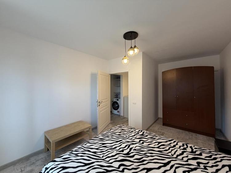 Apartament cu 3 camere decomandat în Olteniței