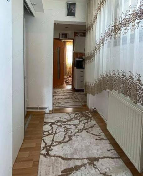 Apartament cu 2 camere decomandat în Micro 15