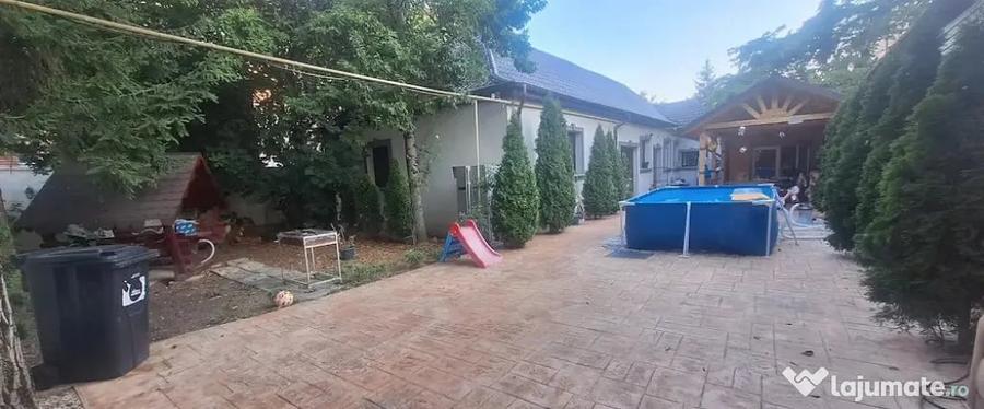Casă cu 6 camere cu Teren 500 Mp în Exterior Vest