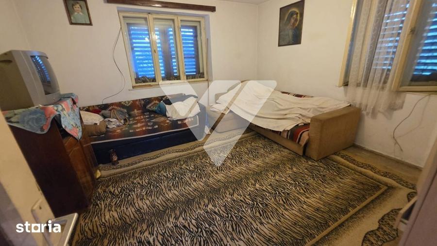 Casă cu 3 camere cu Teren 800 Mp în Slimnic