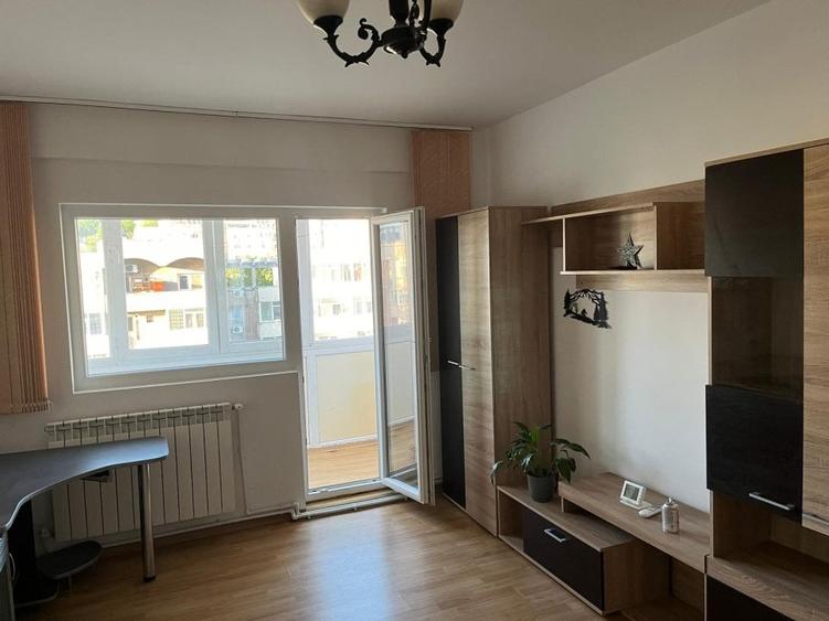 Apartament cu 2 camere decomandat în Gară