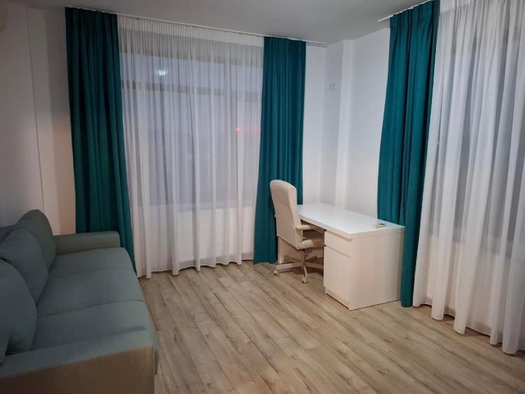 Apartament cu 3 camere decomandat, mobilat în Central