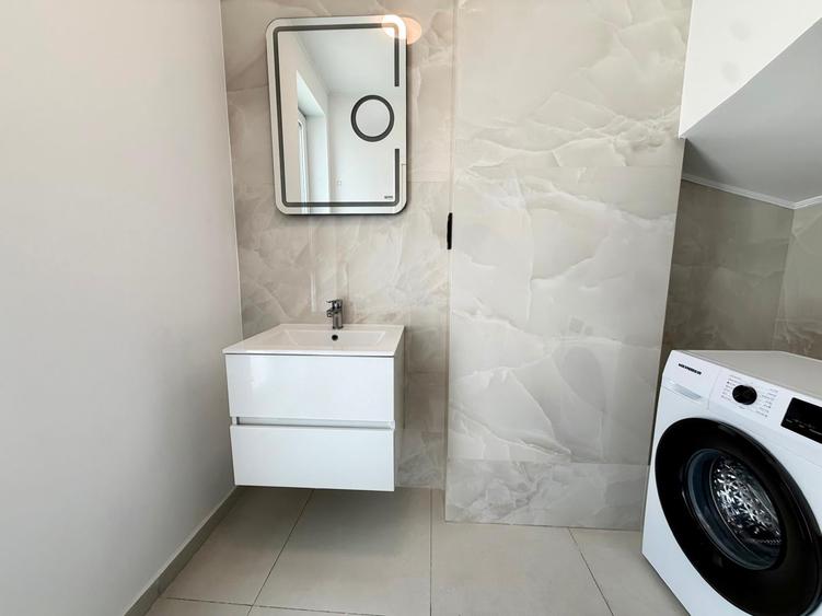 Casă cu 5 camere cu Canalizare în Sud-Vest
