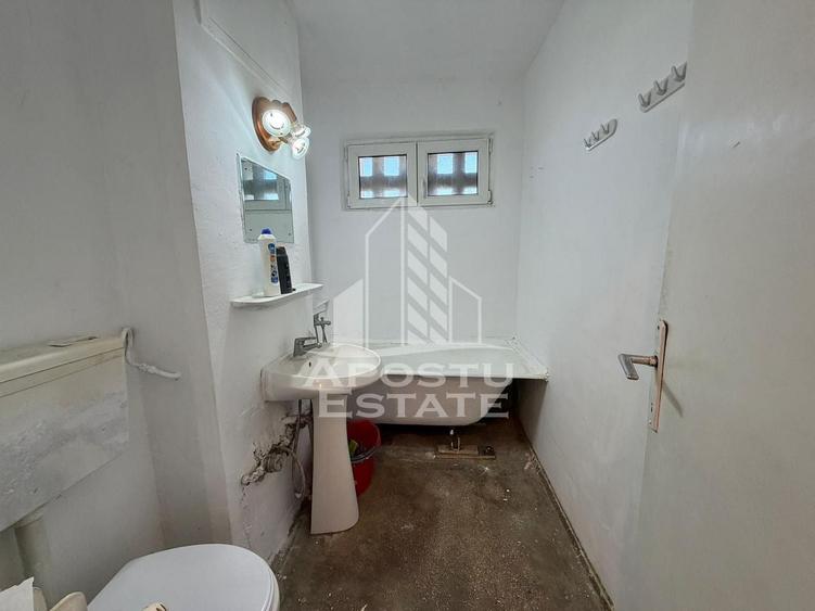 Apartament cu 2 camere semidecomandat în Spitalul Județean