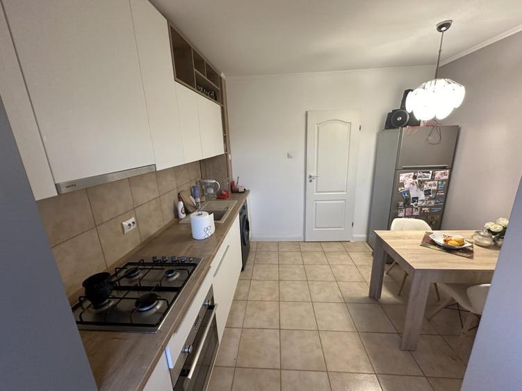 Apartament cu 3 camere decomandat în Mărăști