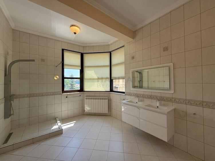 Vila 9 camere cu piscina si teren de 1.000 mp - 25