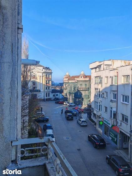Apartament cu 3 camere decomandat în Peninsula