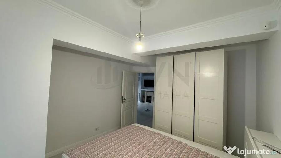 Apartament cu 3 camere decomandat în Aviației