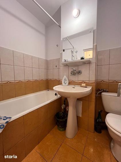 Apartament tip C, decomandat, o camera et.2 Central, zona Pia?a Mare - 14