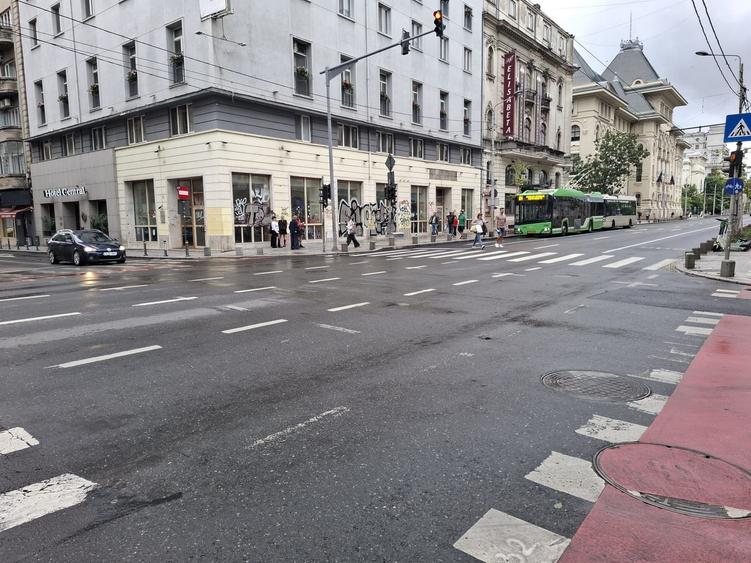 Spațiu comercial, de 60 mp, în Universitate