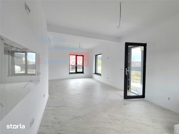 Apartament cu 3 camere în Tătărași