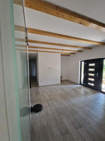 Casă cu 3 camere cu Teren 1100 Mp în Macea