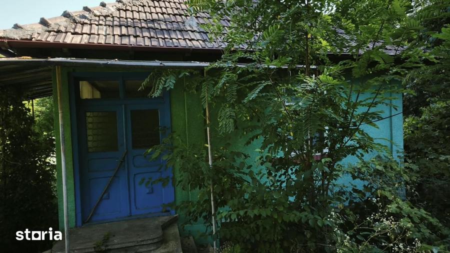Casă cu 3 camere cu Teren 1185 Mp în Central